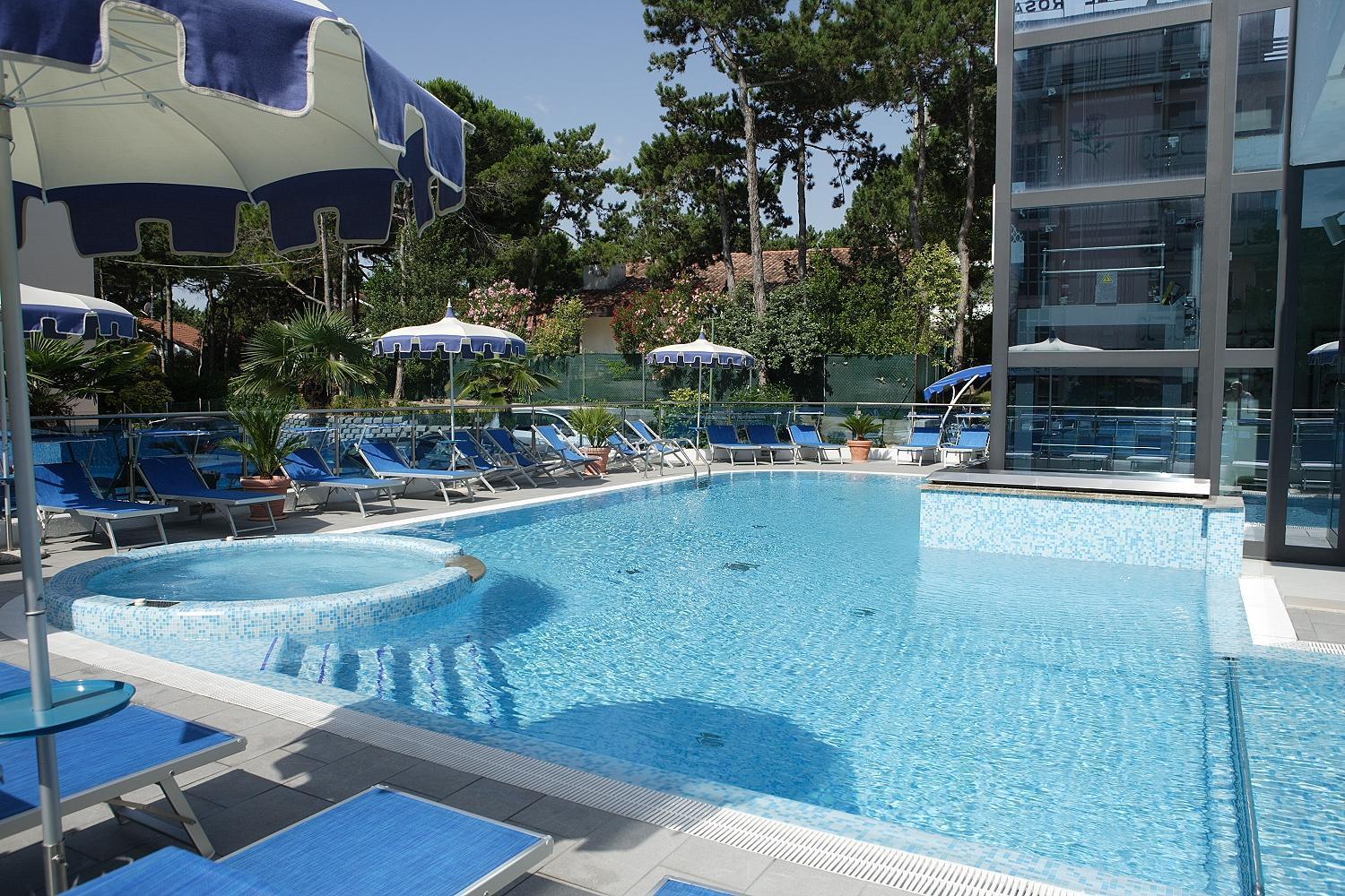 Hotel Bellevue Lignano Sabbiadoro Buitenkant foto